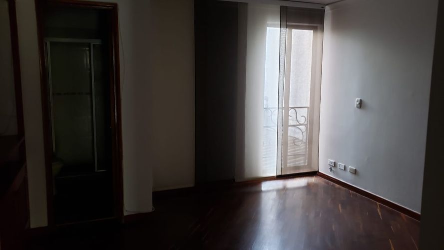Apartaestudio en venta en Pinares, Pereira, 77 m² · foto 4 de 12