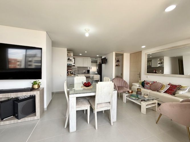 Apartamento de 2 alcobas en venta en Altos De Santa Isabel, Cali, 102 m² · foto 7 de 19