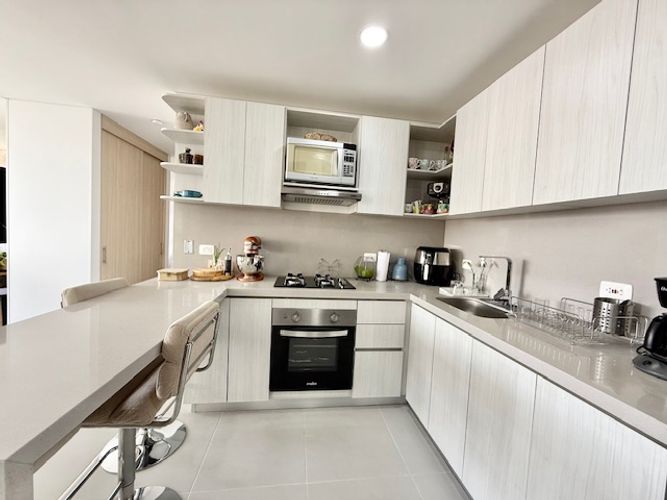 Apartamento de 2 alcobas en venta en Altos De Santa Isabel, Cali, 102 m² · foto 9 de 19