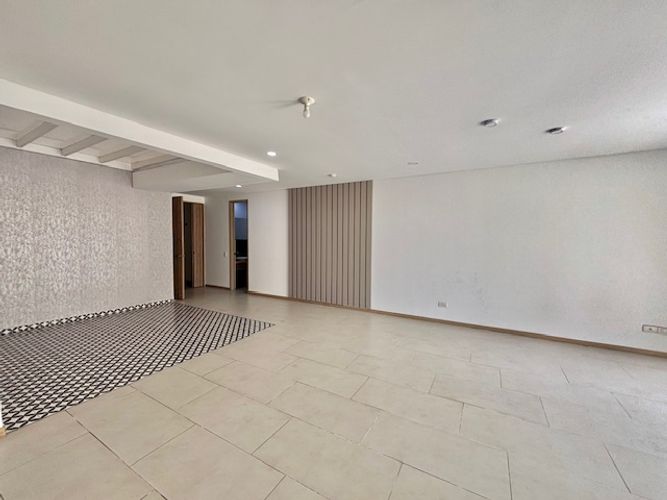Apartamento de 3 alcobas en venta en Santa Monica, Cali, 247 m² · foto 3 de 24