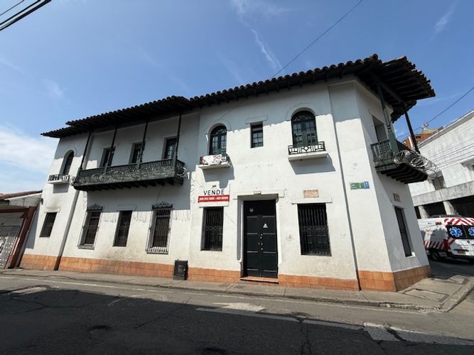Casa en venta en Urbanizacion La Merced, Cali · foto 9 de 24