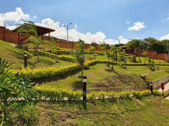 Apartamento de 4 alcobas en venta en Aguacatal, Cali, 200 m² · foto 3 de 24