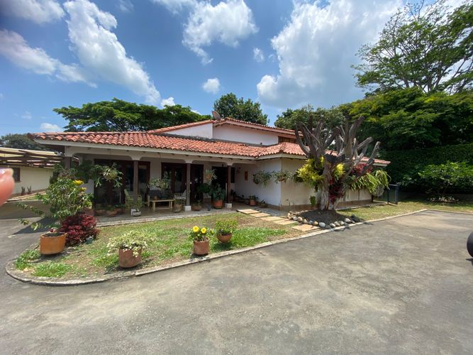 Casa de 4 alcobas en venta en Pance, Cali, 330 m² · foto 3 de 17