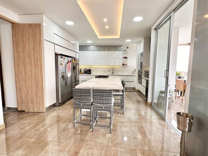 Casa de 4 alcobas en venta en Bellavista, Cali, 511 m² · foto 12 de 24