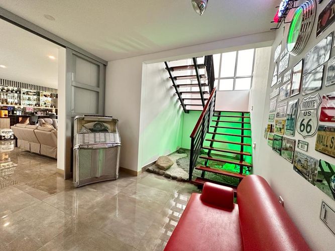 Casa de 4 alcobas en venta en Bellavista, Cali, 511 m² · foto 13 de 24