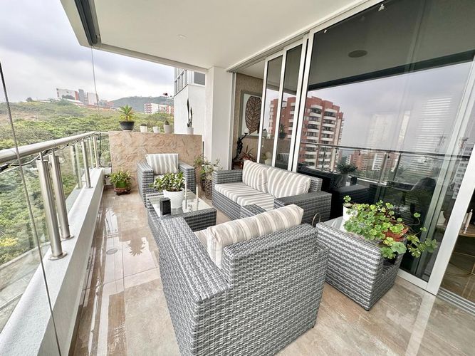 Casa de 4 alcobas en venta en Bellavista, Cali, 511 m² · foto 22 de 24
