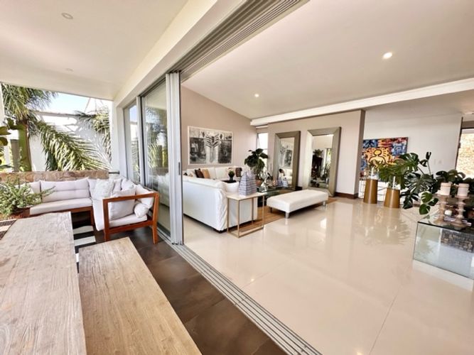 Casa de 4 alcobas en venta en Cristales, Cali, 475 m² · foto 3 de 23