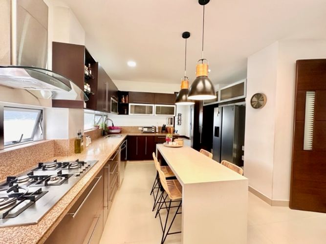 Casa de 4 alcobas en venta en Cristales, Cali, 475 m² · foto 9 de 23