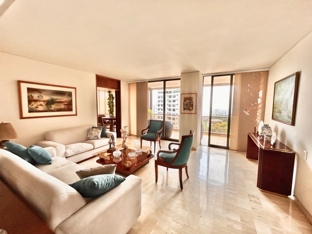 Apartamento en venta en La Arboleda, Cali · foto 2 de 24