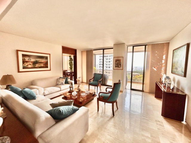 Apartamento en venta en La Arboleda, Cali · foto 6 de 24