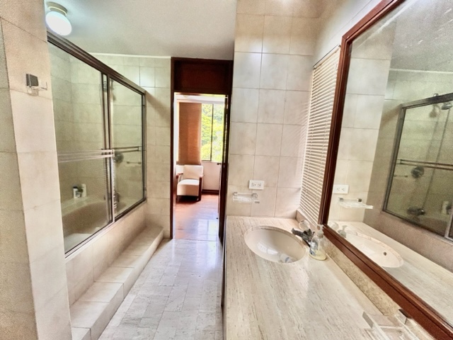 Apartamento en venta en La Arboleda, Cali · foto 17 de 24