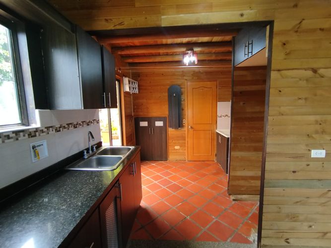 Casa de 4 alcobas en arriendo en Actividad Multiple, Copacabana, 200 m² · foto 3 de 20
