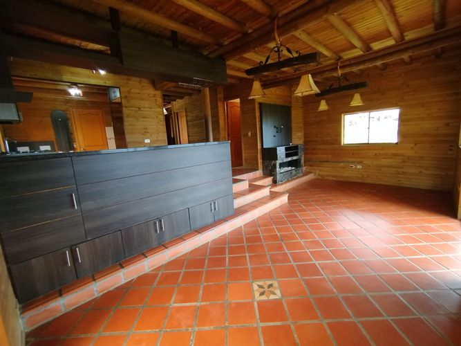 Casa de 4 alcobas en arriendo en Actividad Multiple, Copacabana, 200 m² · foto 5 de 20