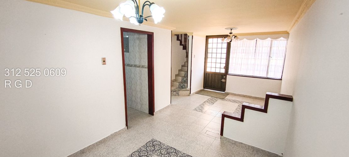 Casa de 5 alcobas en venta en Centro, Sopó, 150 m² · foto 2 de 24