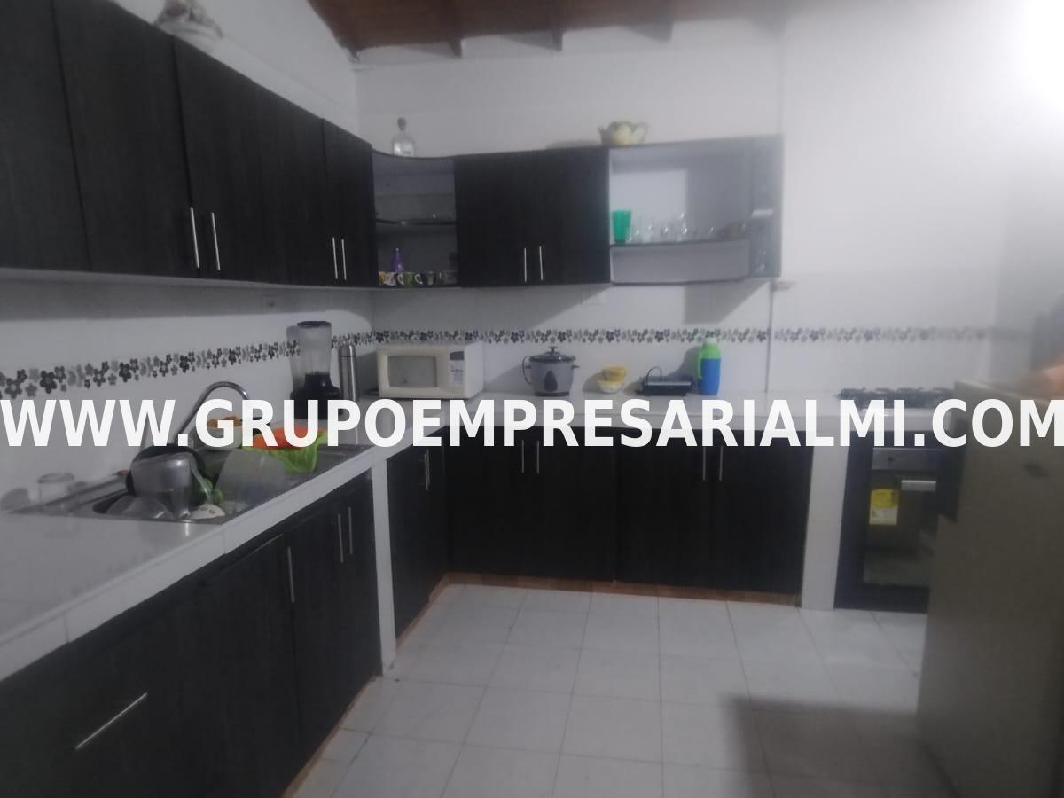 Apartaestudio for sale in La candelaria, Medellín