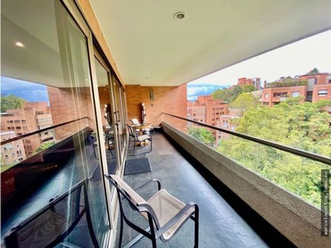 Apartamento en venta en Los Rosales, Bogotá · foto 4 de 23