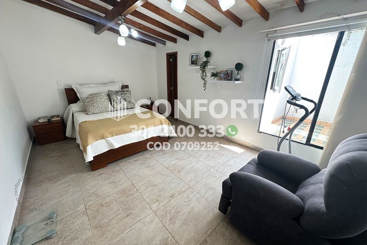 Casa de 4 alcobas en arriendo en Villas Del Vallejuelo, Envigado, 150 m² · foto 2 de 24