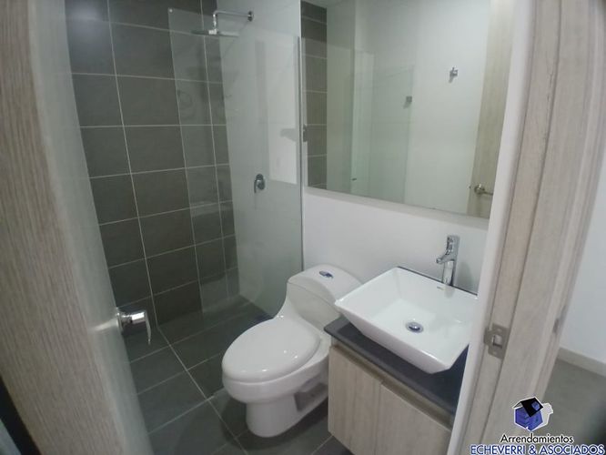 Apartamento de 3 alcobas en arriendo en Loma Del Escobero, Envigado, 120 m² · foto 7 de 14