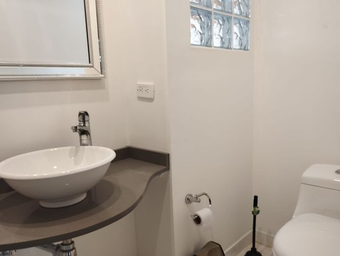 Apartamento de 2 alcobas en arriendo en El Poblado, Medellín, 107 m² · foto 10 de 11