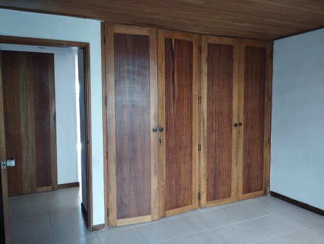 Apartamento de 2 alcobas en arriendo en El Poblado, Medellín, 107 m² · foto 8 de 11