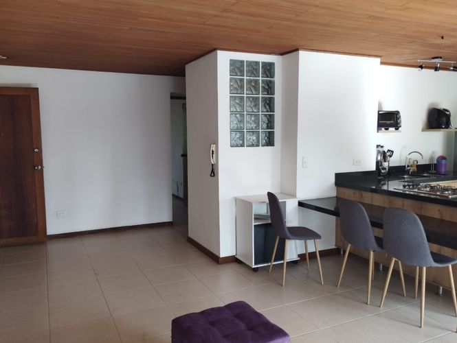 Apartamento de 2 alcobas en arriendo en El Poblado, Medellín, 107 m² · foto 7 de 11