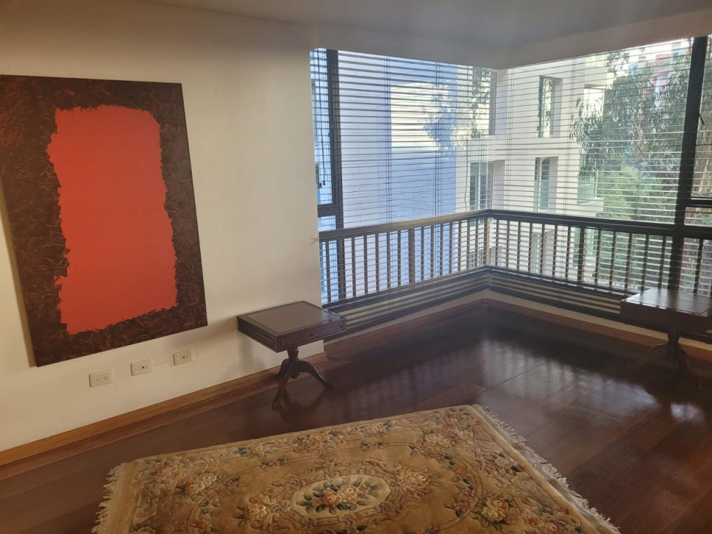Apartamento en venta en Los Rosales, Bogotá · foto 3 de 20