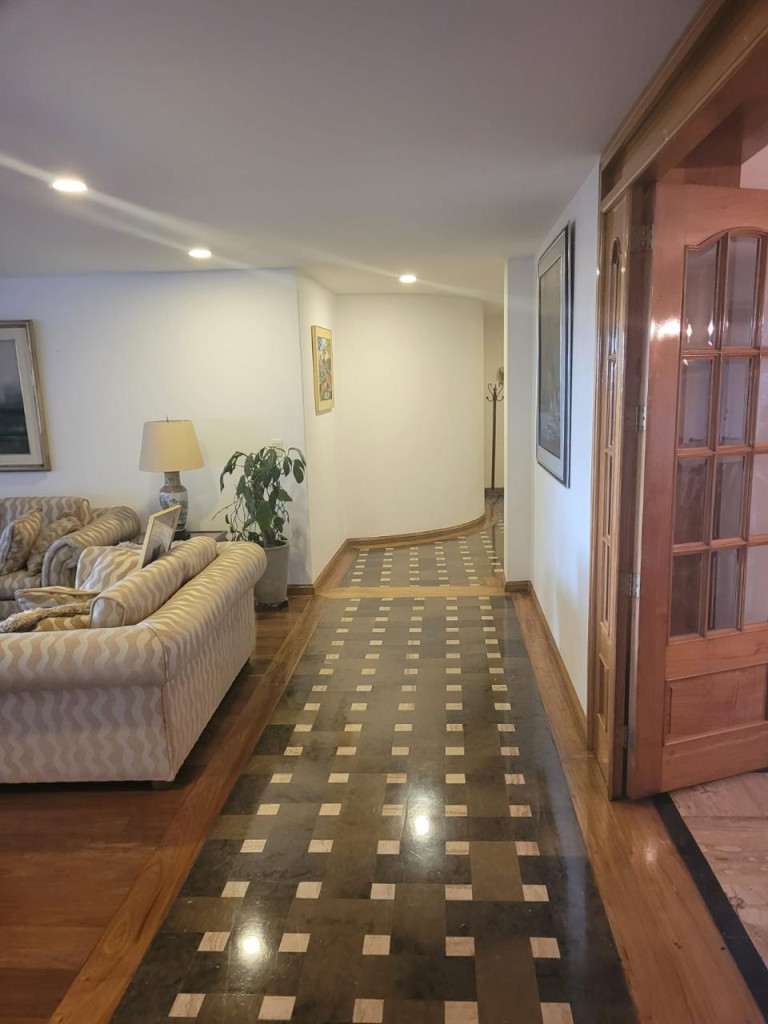 Apartamento en venta en Los Rosales, Bogotá · foto 4 de 20