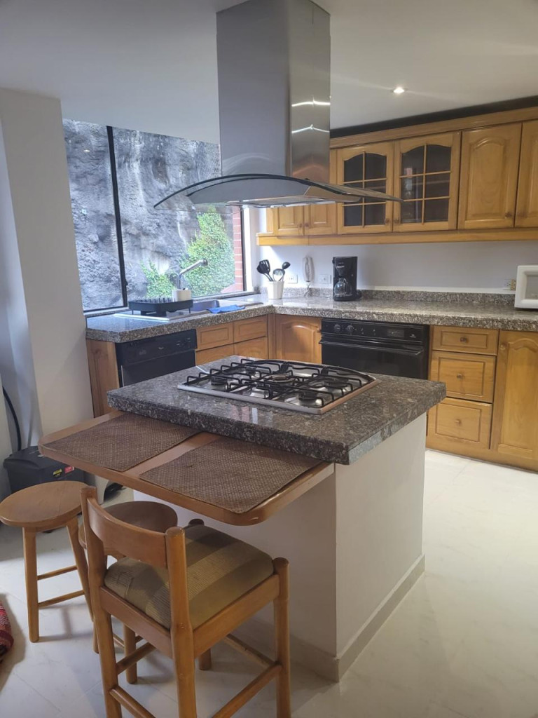 Apartamento en venta en Los Rosales, Bogotá · foto 6 de 20