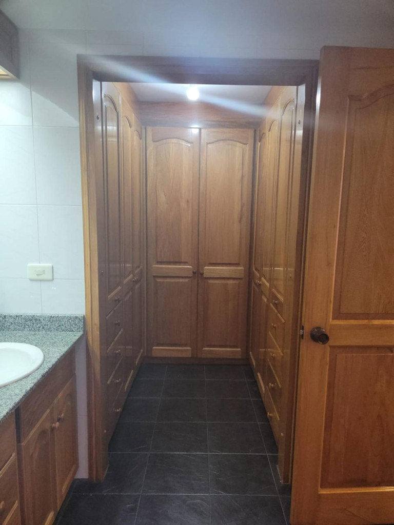 Apartamento en venta en Los Rosales, Bogotá · foto 17 de 20