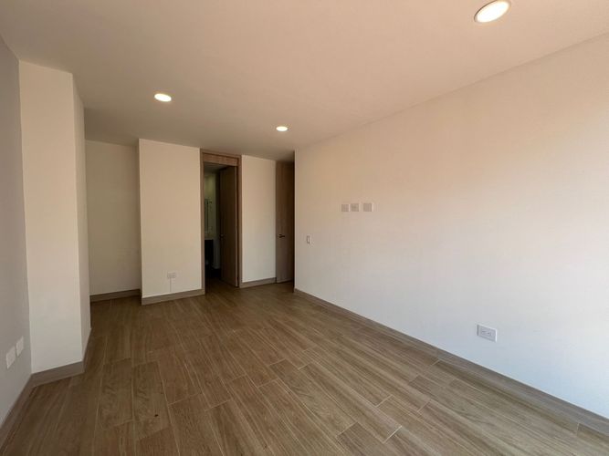 Apartamento de 2 alcobas en arriendo en Chipre, Rionegro, 77 m² · foto 9 de 13