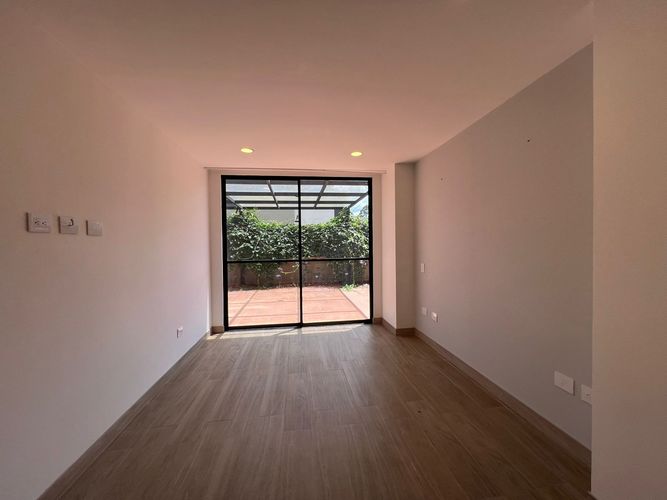 Apartamento de 2 alcobas en arriendo en Chipre, Rionegro, 77 m² · foto 5 de 13