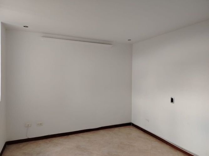 Apartamento de 3 alcobas en arriendo en La Florida, Medellín, 75 m² · foto 10 de 17
