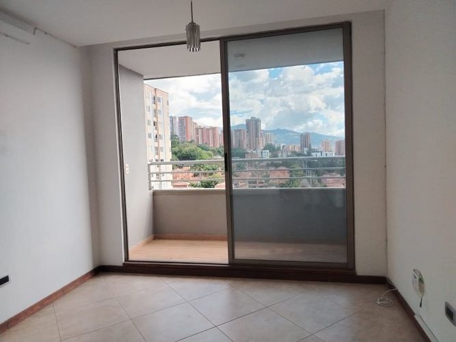 Apartamento de 3 alcobas en arriendo en La Florida, Medellín, 75 m² · foto 15 de 17