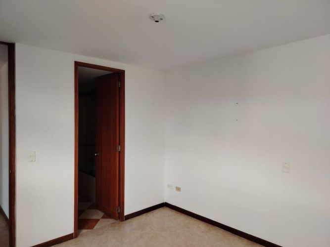 Apartamento de 3 alcobas en arriendo en La Florida, Medellín, 80 m² · foto 5 de 22