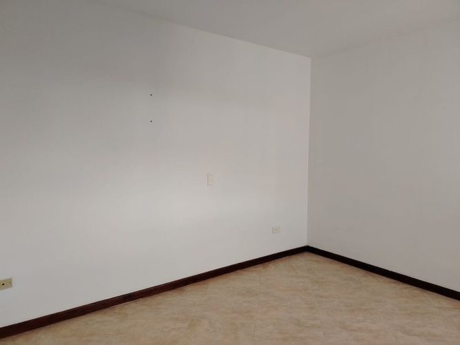 Apartamento de 3 alcobas en arriendo en La Florida, Medellín, 80 m² · foto 6 de 22