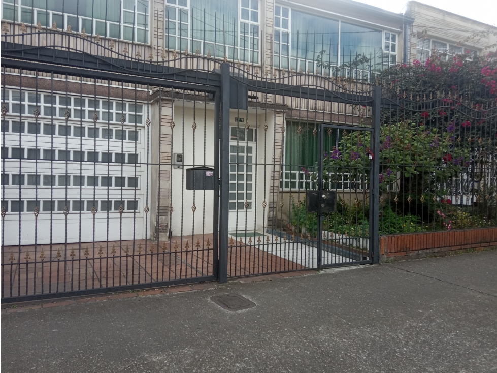 Casa en venta en Gran America, Bogotá · foto 2 de 24