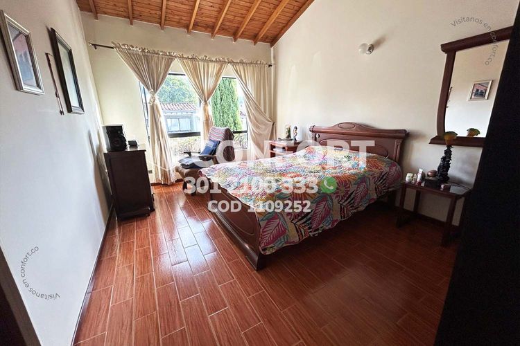 Casa de 3 alcobas en arriendo en Las Brujas, Envigado, 163 m² · foto 11 de 24