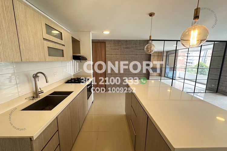 Apartamento en arriendo en Cumbres, Envigado, 88 m² · foto 2 de 24