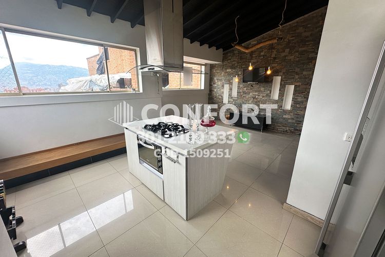 Apartamento de 4 alcobas en arriendo en Transversal Inferior, Medellín, 250 m² · foto 18 de 24