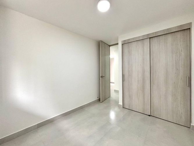 Apartamento de 3 alcobas en arriendo en El Poblado, Medellín, 96 m² · foto 8 de 18