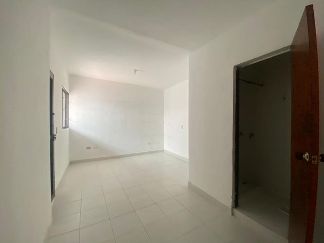Oficina en arriendo en El Poblado, Medellín, 850 m² · foto 4 de 18