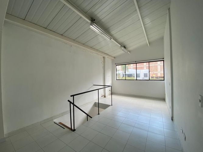 Oficina en arriendo en El Poblado, Medellín, 850 m² · foto 11 de 18