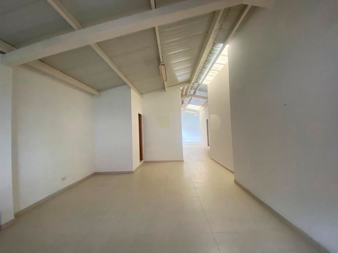 Oficina en arriendo en El Poblado, Medellín, 850 m² · foto 16 de 18