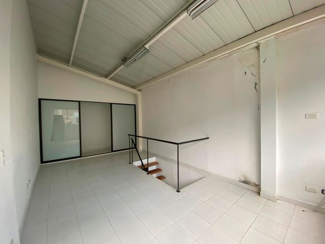 Oficina en arriendo en El Poblado, Medellín, 850 m² · foto 18 de 18