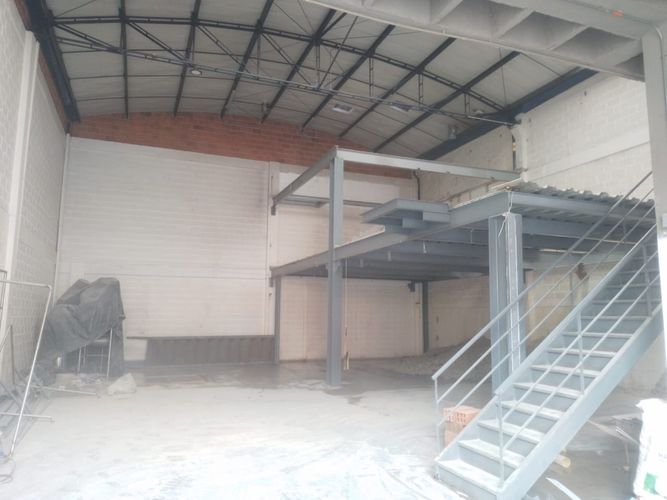 Bodega en arriendo en Suramerica, La Estrella, 400 m² · foto 7 de 10