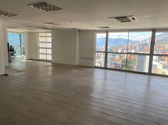 Oficina en arriendo en El Poblado, Medellín, 185 m² · foto 9 de 19