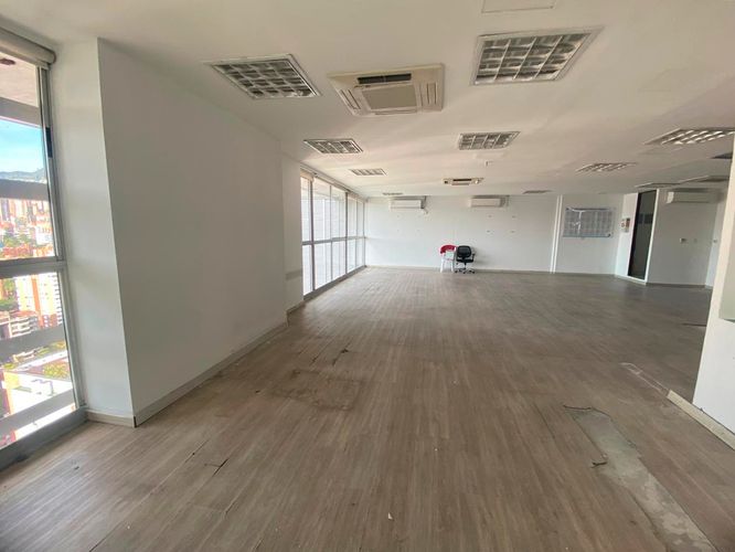 Oficina en arriendo en El Poblado, Medellín, 185 m² · foto 15 de 19