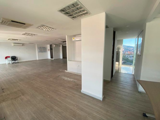 Oficina en arriendo en El Poblado, Medellín, 185 m² · foto 13 de 19