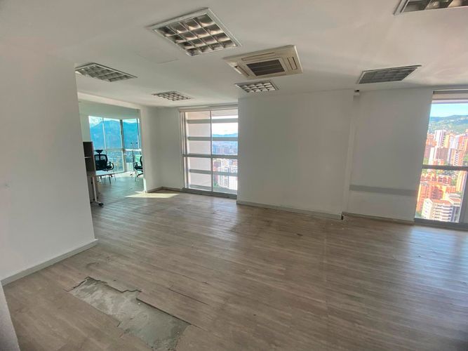 Oficina en arriendo en El Poblado, Medellín, 185 m² · foto 17 de 19