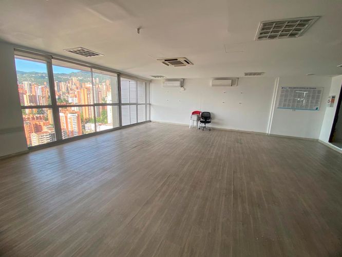 Oficina en arriendo en El Poblado, Medellín, 185 m² · foto 14 de 19